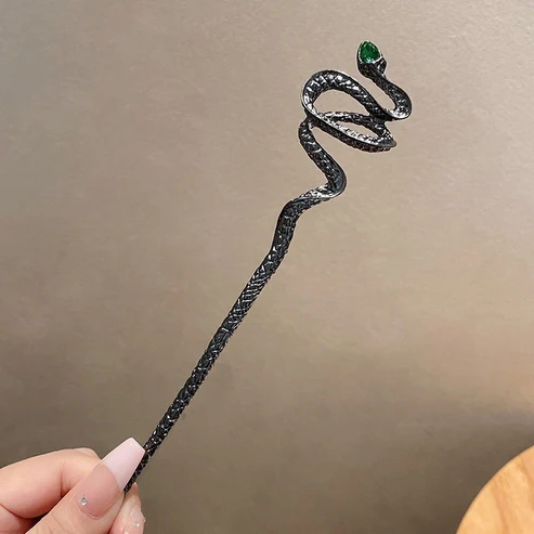 Serpentina Bun Stick